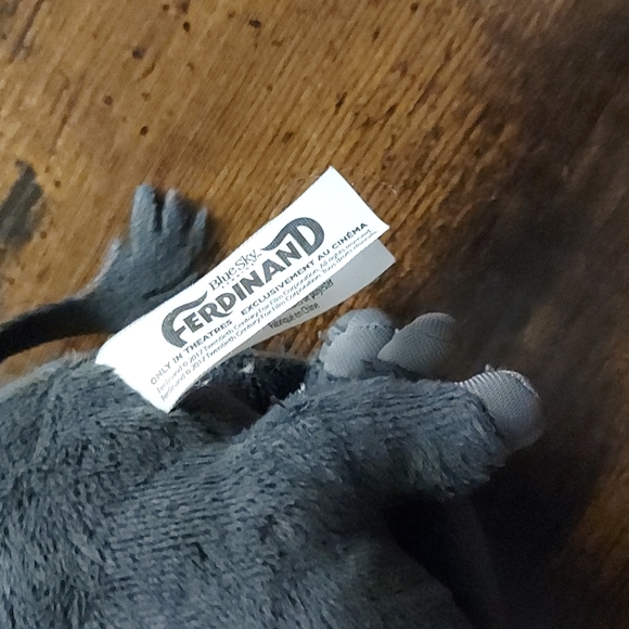 Ferdinand The Bull Exclusive Plush - Picture 4 of 4